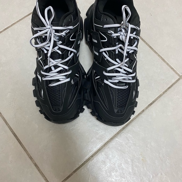 Balenciaga Tracks Size 43(10 US) Black White Sneakers Men's Shoes New
